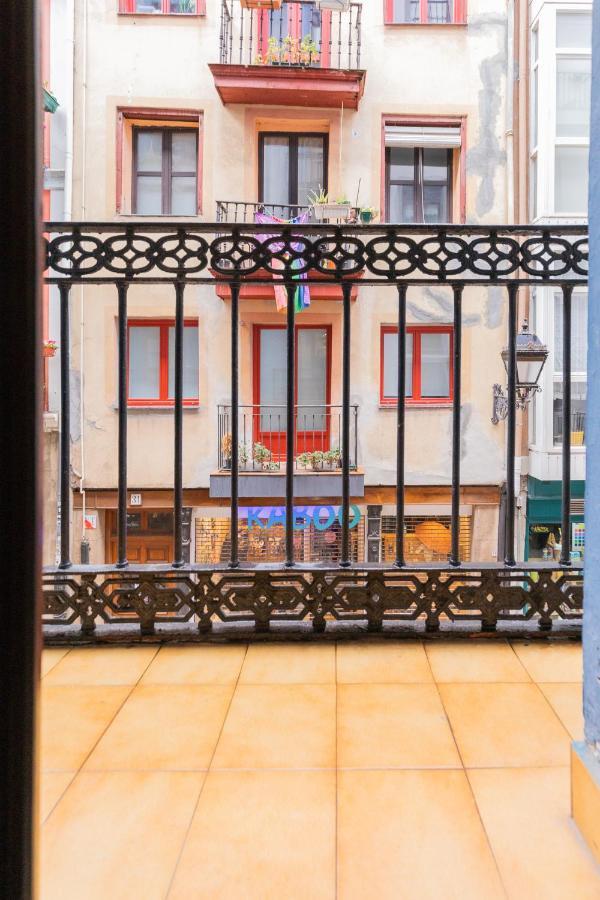 Beautiful Old Town By Next Stop Bilbao Exterior photo