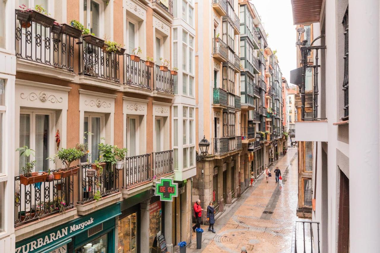 Beautiful Old Town By Next Stop Bilbao Exterior photo