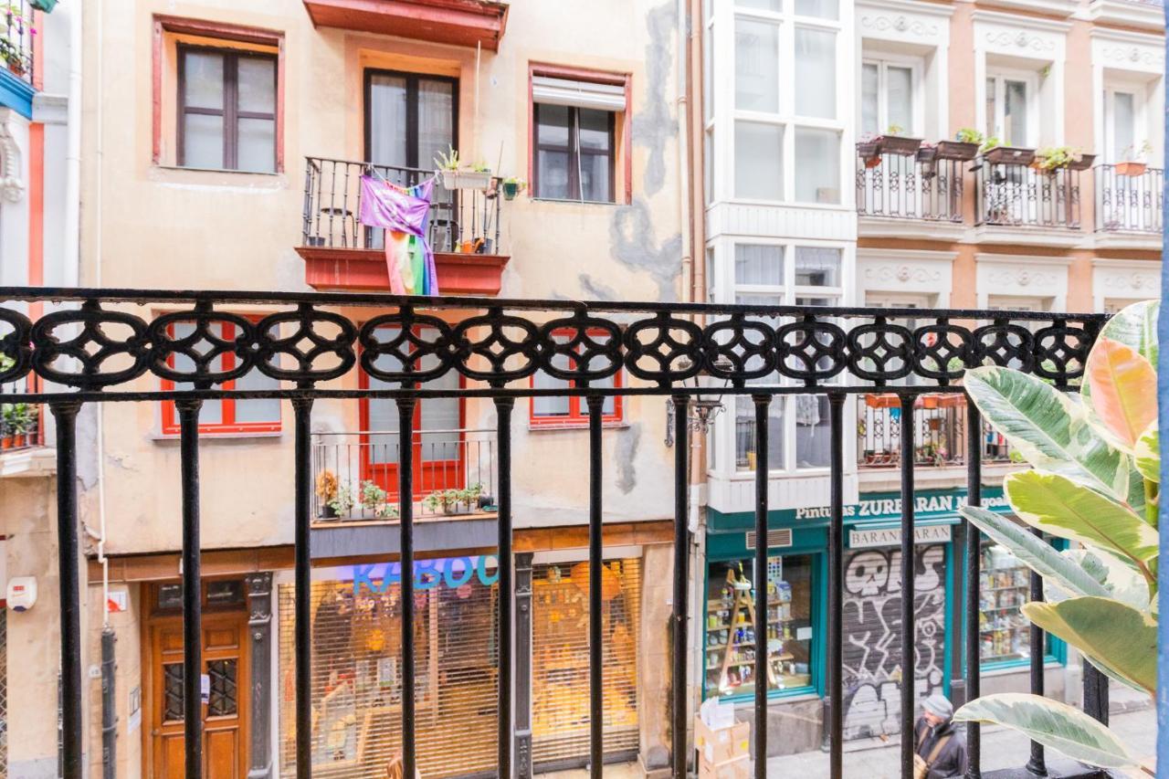 Beautiful Old Town By Next Stop Bilbao Exterior photo